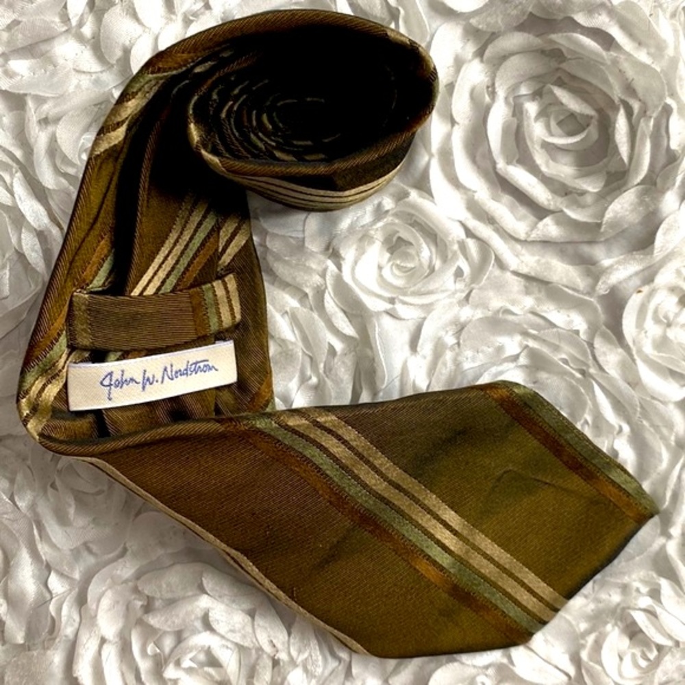 New John W. Nordstrom mens silk striped tie